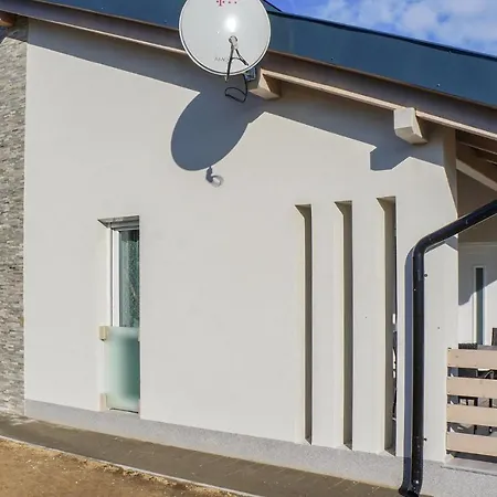 Διαμέρισμα Amazing In W/ Wifi And 2 Bedrooms *